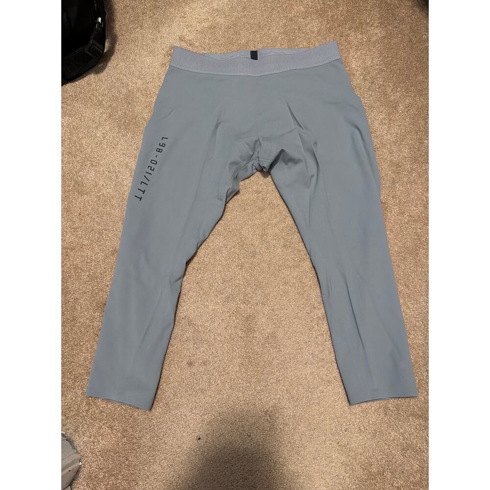 Lululemon men’s License to Train Tight 21" size XXL